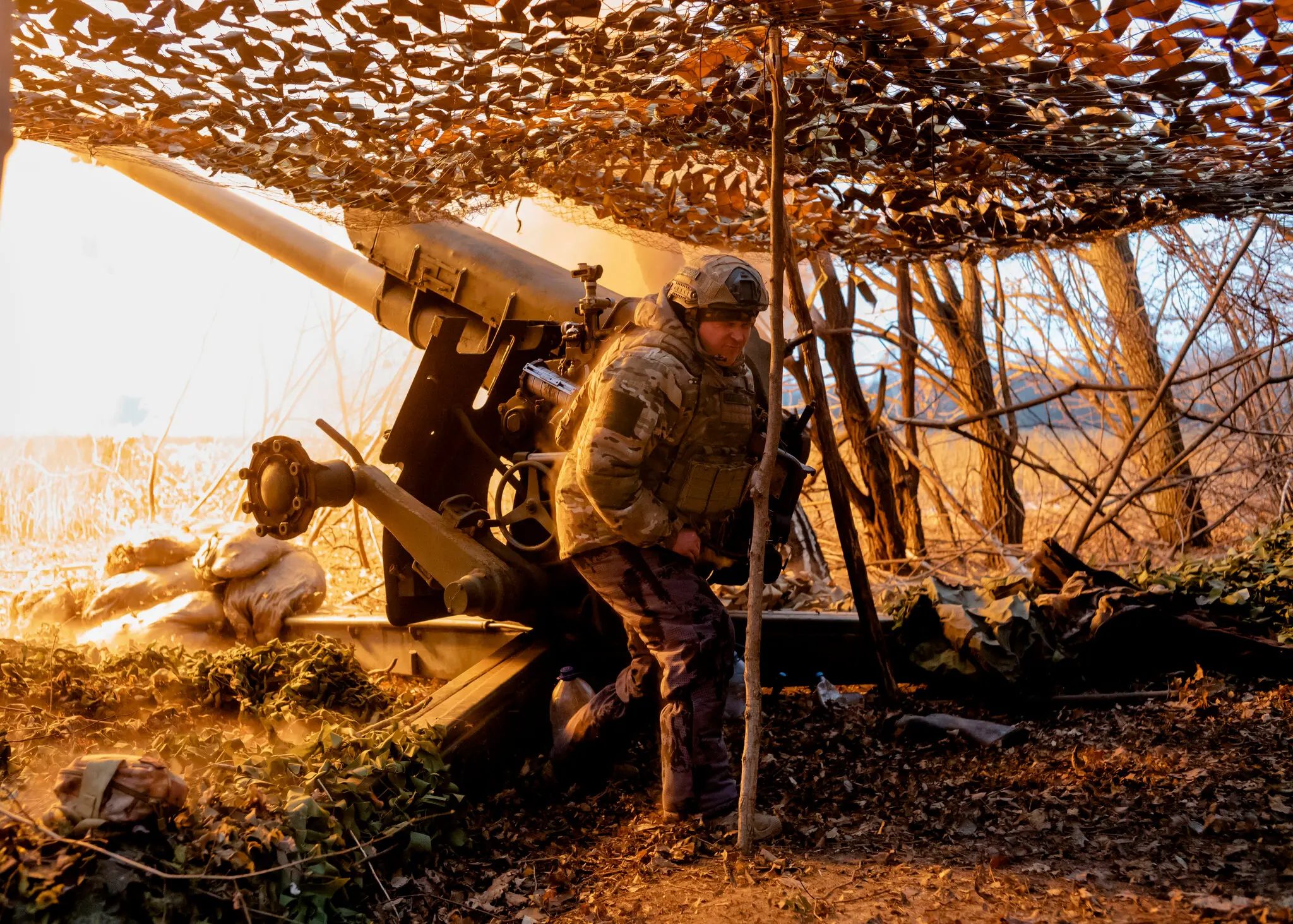 Позиція російської артилерії веде вогонь у Курській області Росії 2 грудня.